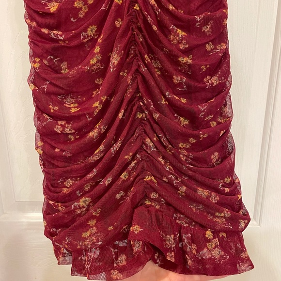 Rue 21 Red Floral Cinched Midi Dress - Picture 4 of 5